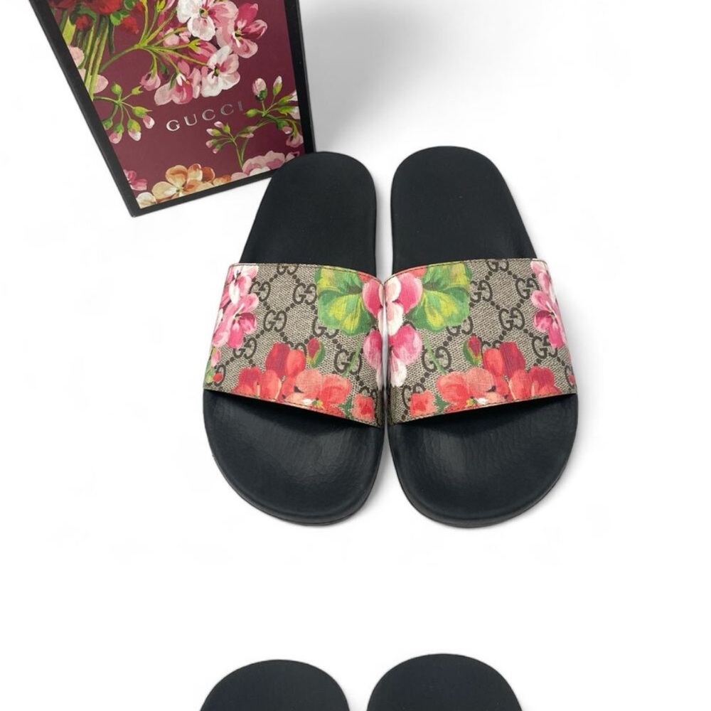 Gucci GG Blooms Supreme floral runnier slides size  7